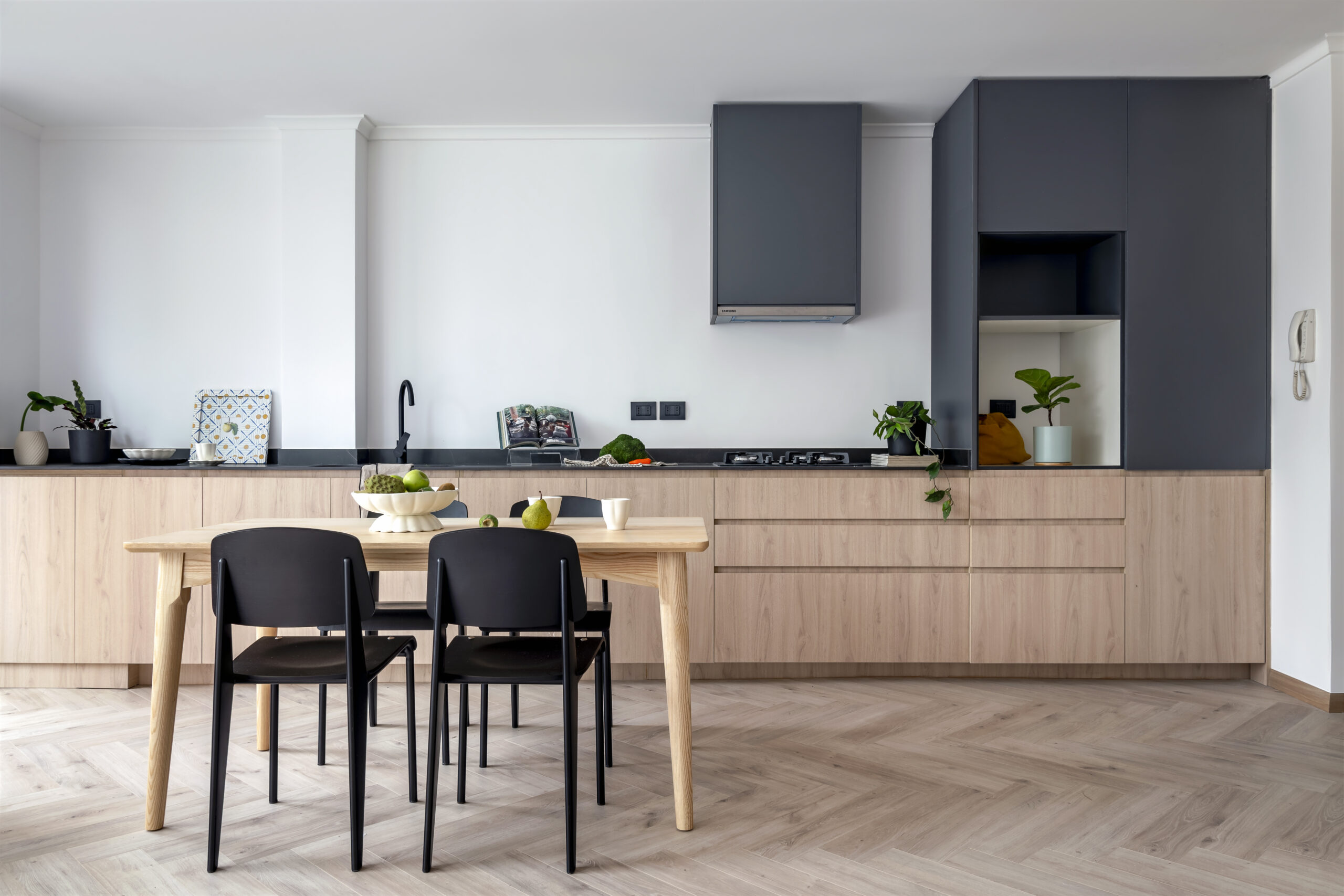 Silla Standard Jean Prouvé Negra Madera negra - Imagen 9